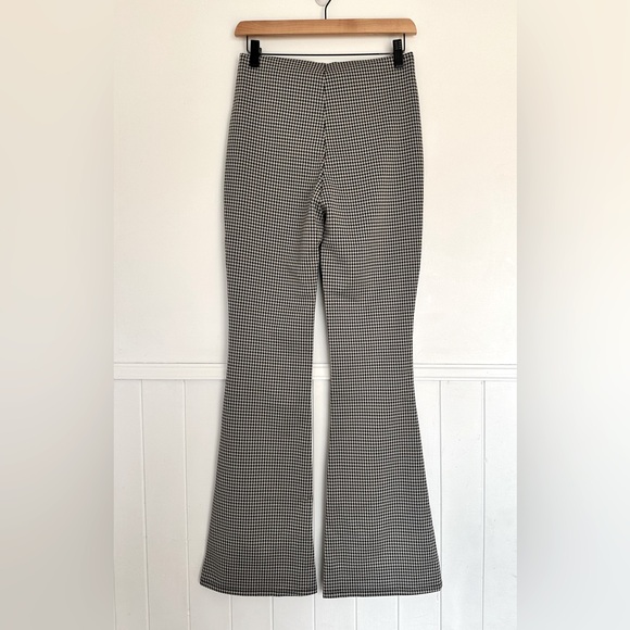 H&M Houndsooth flare pants. Size small. NWT - Picture 2 of 6